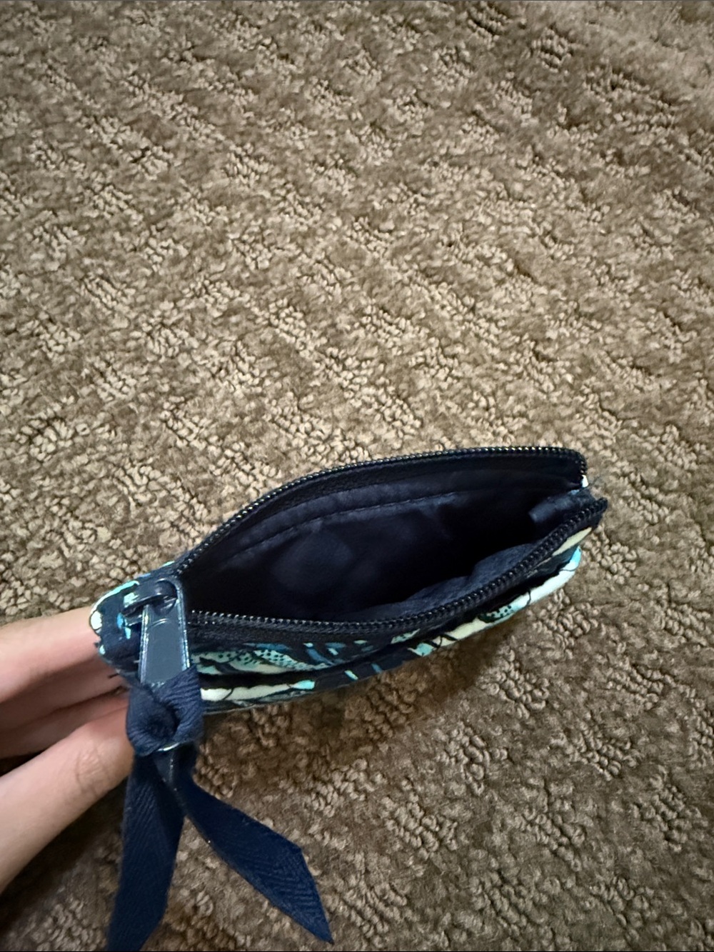 Real Vera Bradley Navy and Teal Quilted Small Zip Pouch - Picture 3 of 3